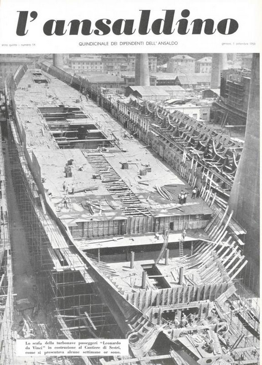 p. 1 (copertina), lo scafo della turbonave passeggero "Leonardo da Vinci" in costruzione al Cantiere navale di Sestri Ponente, come si presentava alcune settimane or sono, 1958